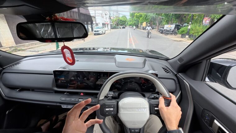 Kia Seltos GTX dual 12.3-inch panoramic infotainment and digital instrument cluster